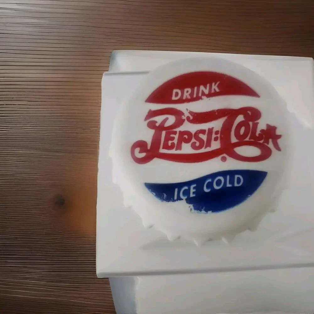 Vintage Munchkin Pepsi Cola Soda Pop Bottle Cap Lunchbox Ice Pack 1996 Vintage